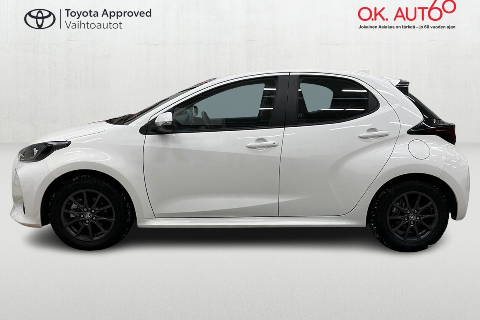 TOYOTA Yaris 2