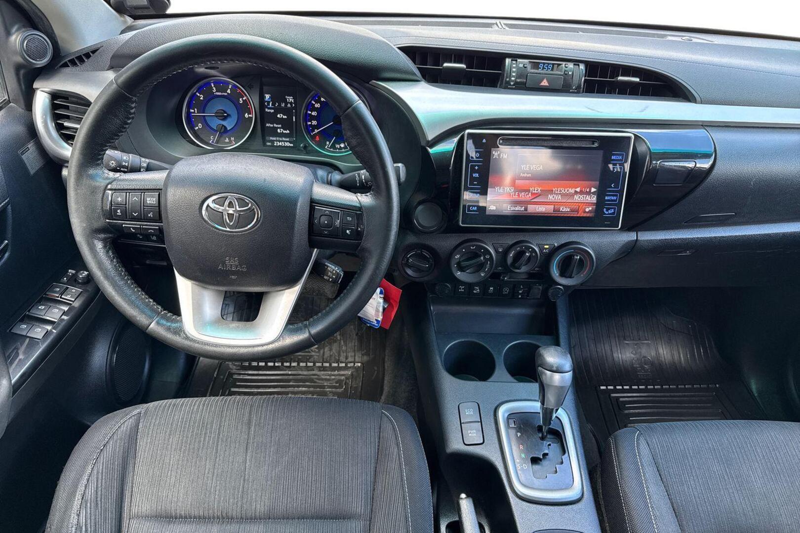 TOYOTA Hilux 10