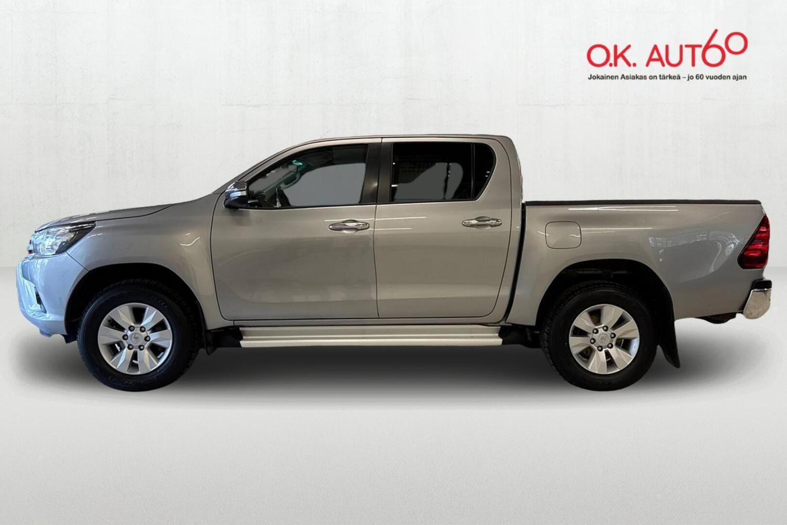 TOYOTA Hilux 2