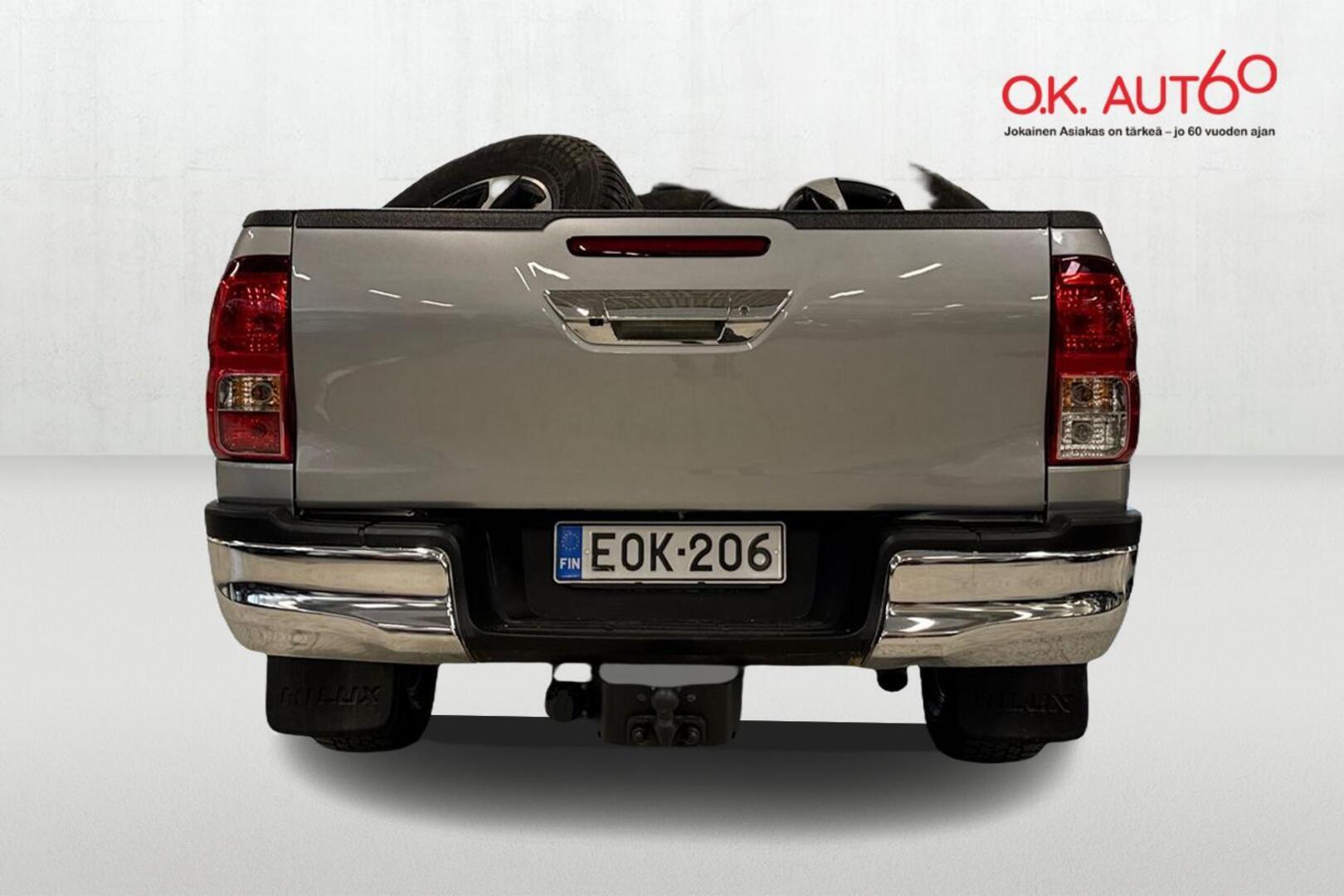 TOYOTA Hilux 4