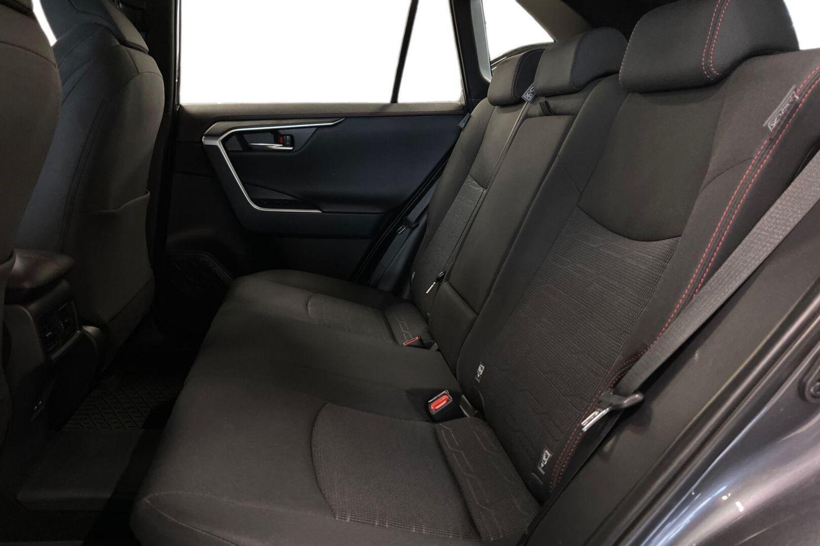 TOYOTA RAV4 Plug-in 10