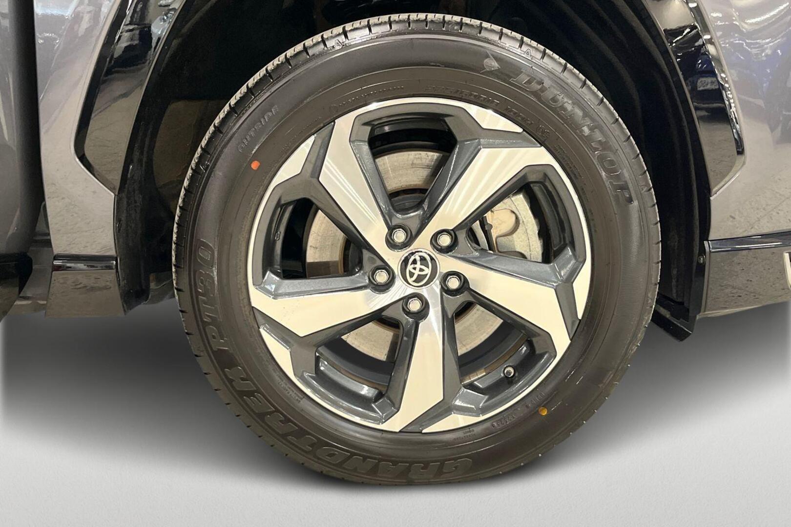 TOYOTA RAV4 Plug-in 19