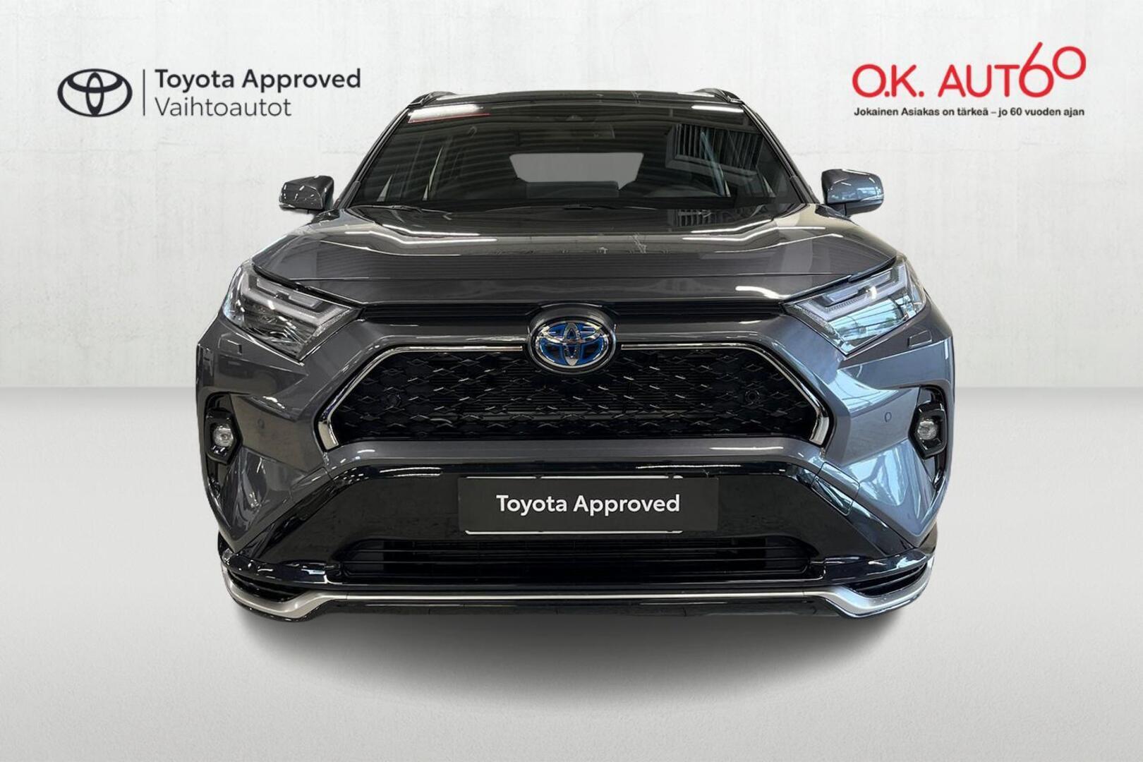 TOYOTA RAV4 Plug-in 8