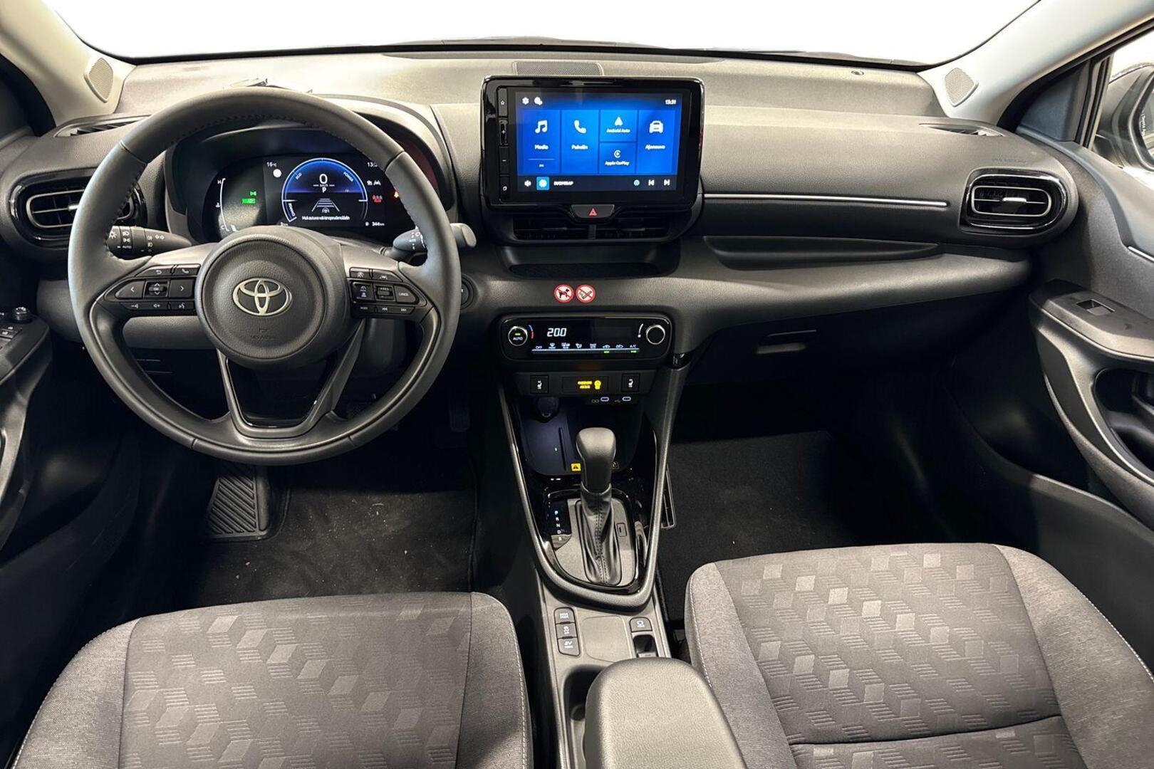 TOYOTA YARIS 10