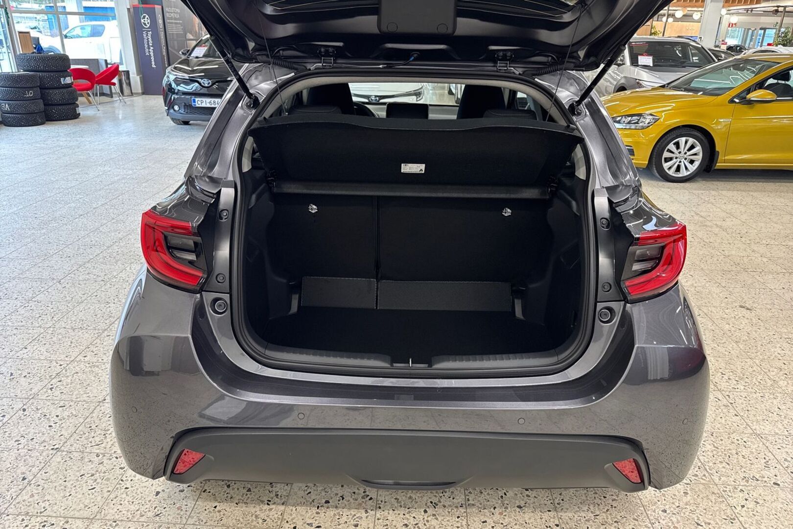 TOYOTA YARIS 15