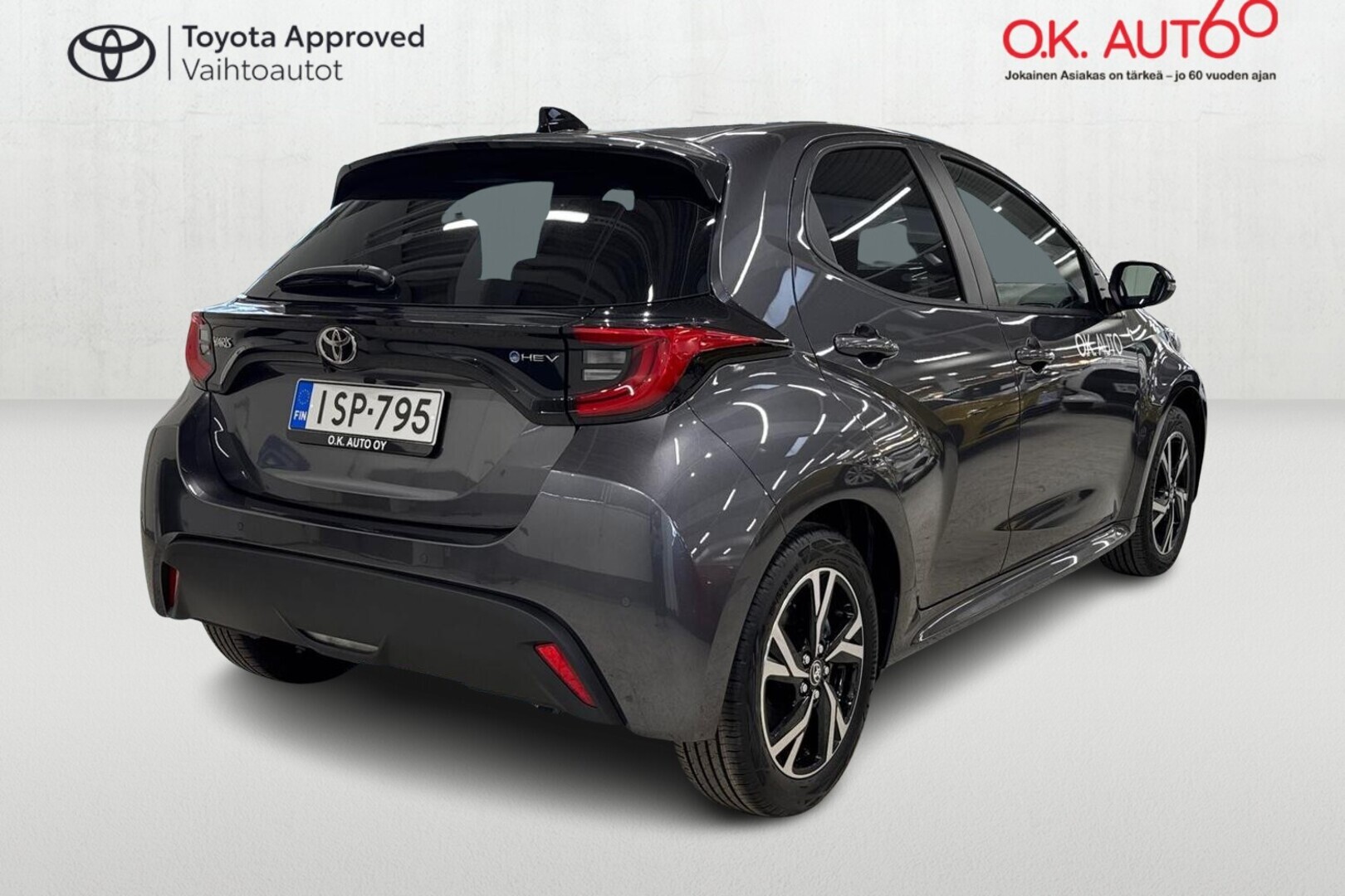TOYOTA YARIS 5