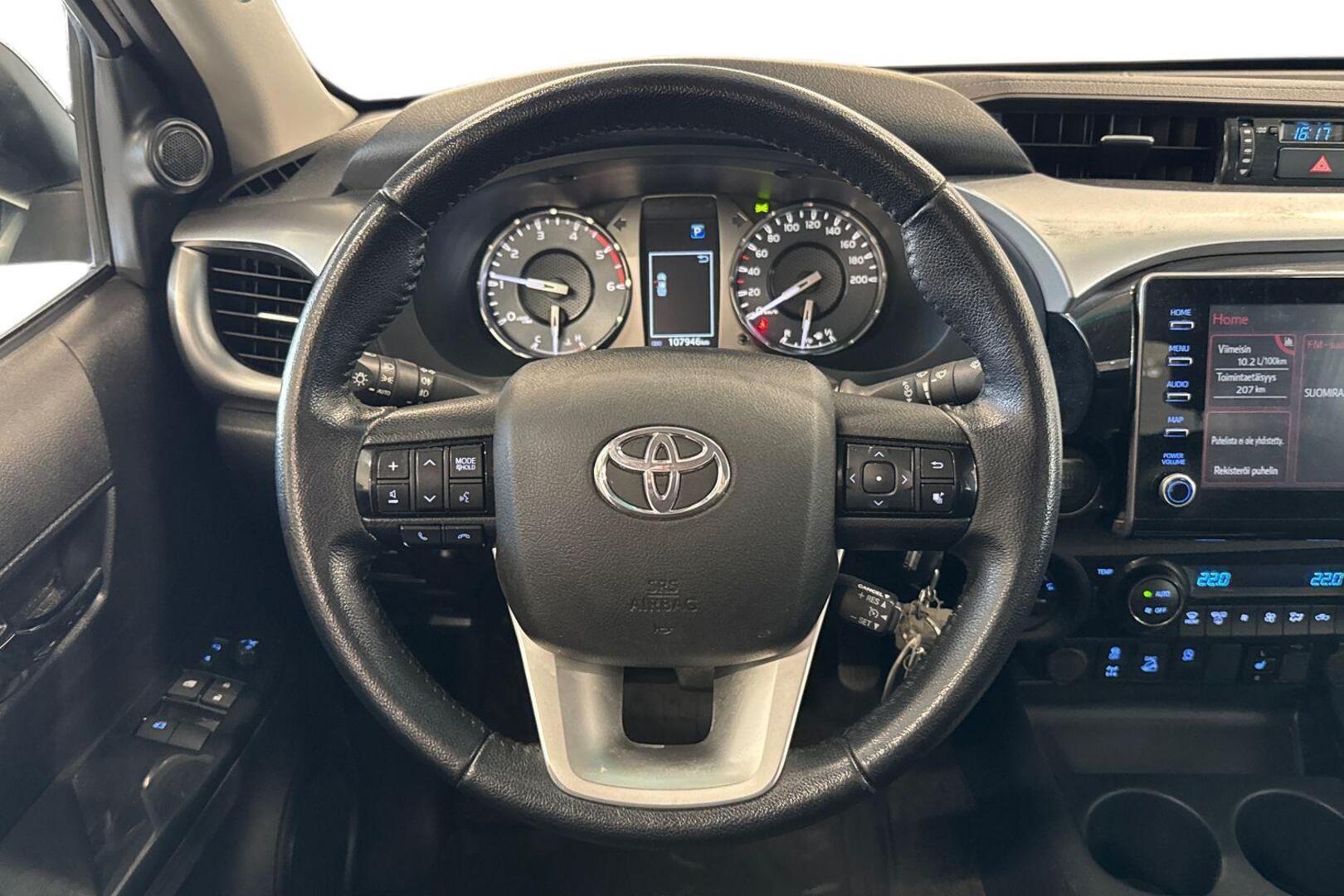 TOYOTA HILUX 13