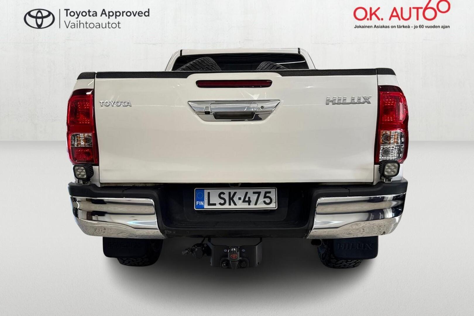 TOYOTA HILUX 4