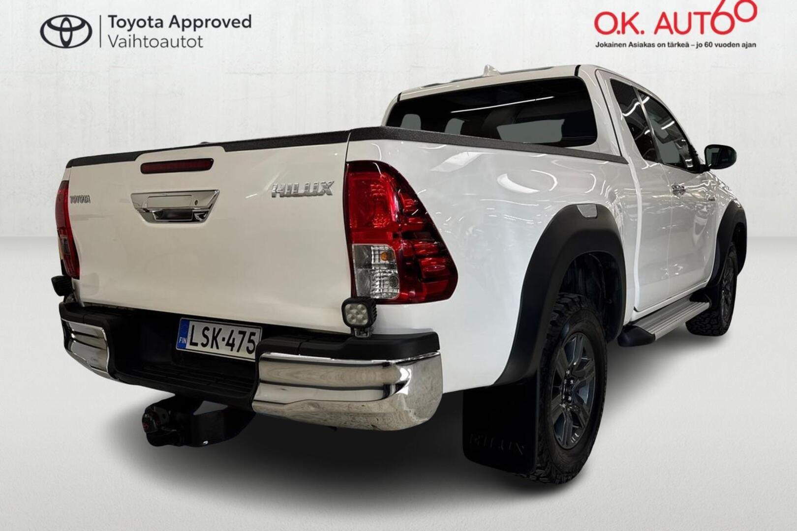TOYOTA HILUX 5