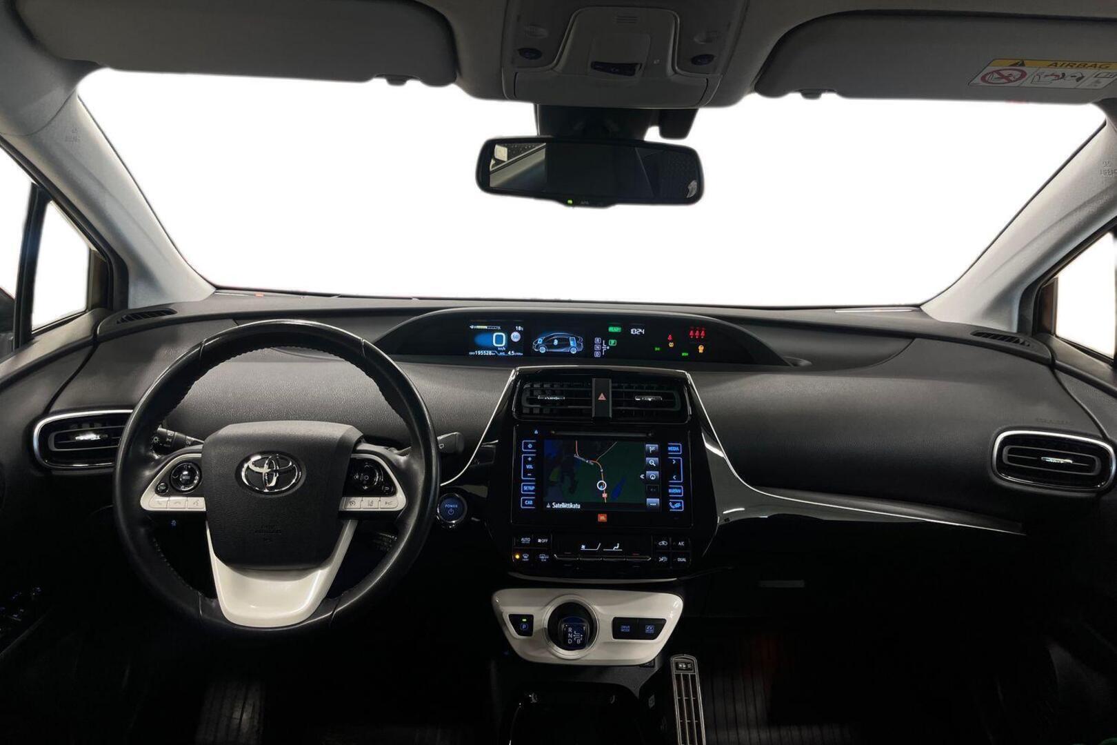 TOYOTA Prius 8