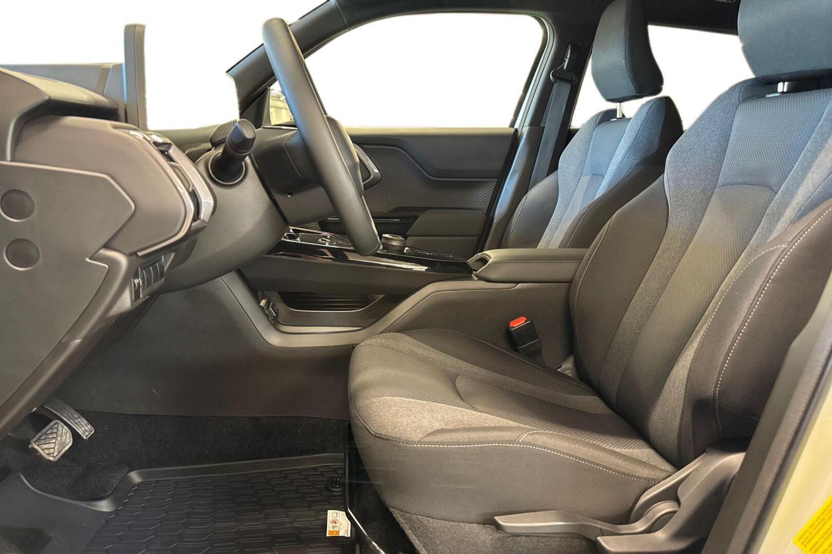 TOYOTA Urban Cruiser 8
