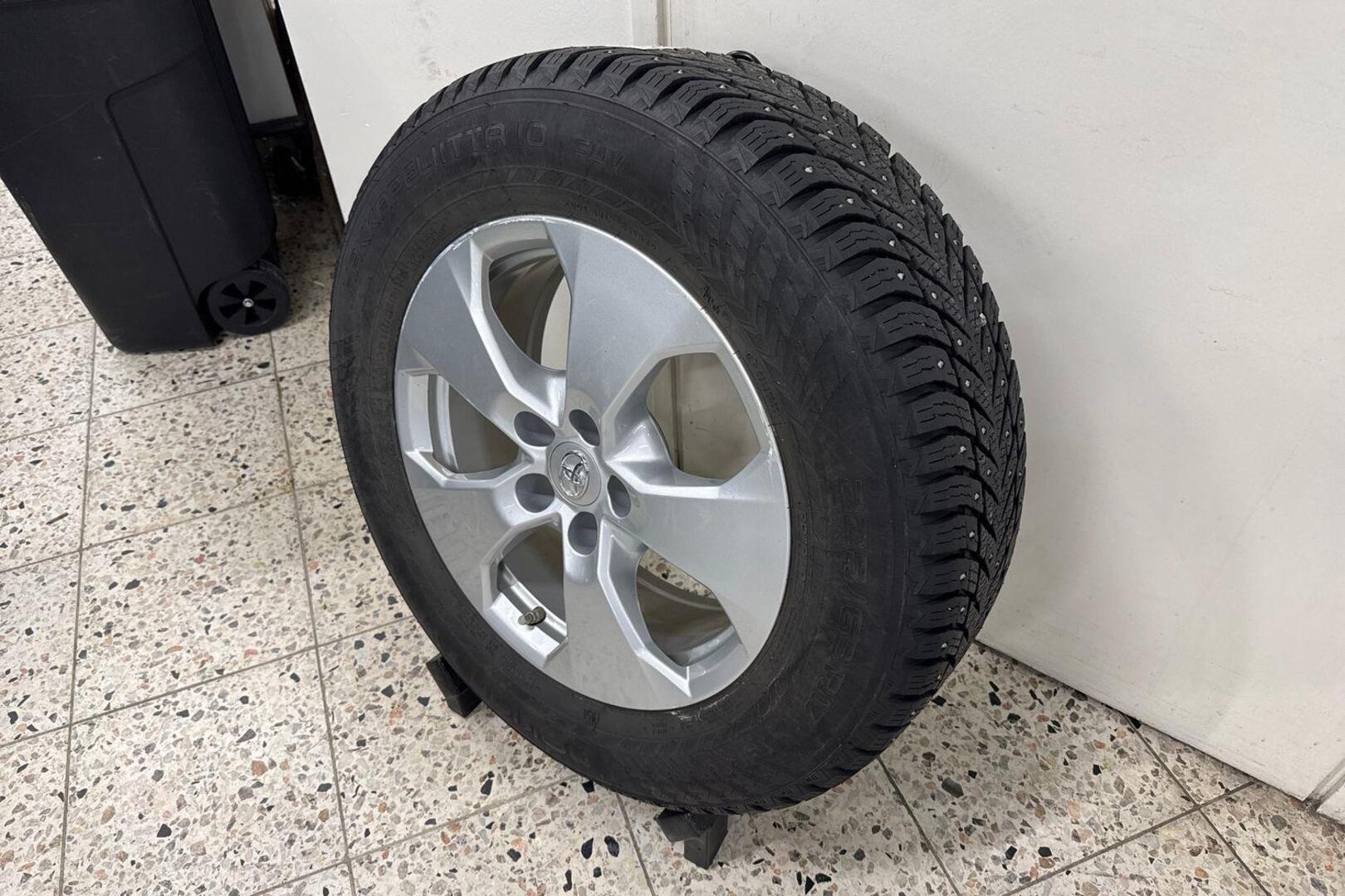 TOYOTA RAV4 25