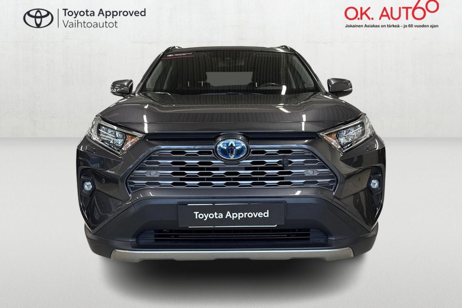 TOYOTA RAV4 8