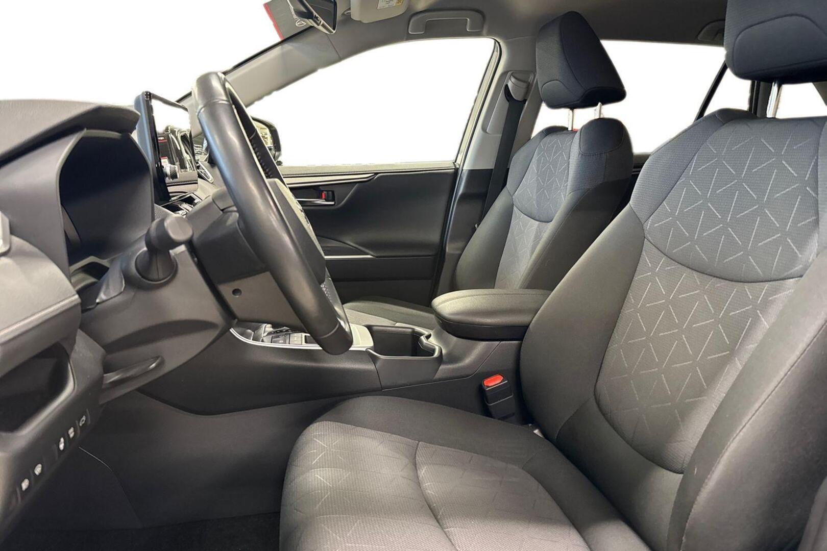 TOYOTA RAV4 9