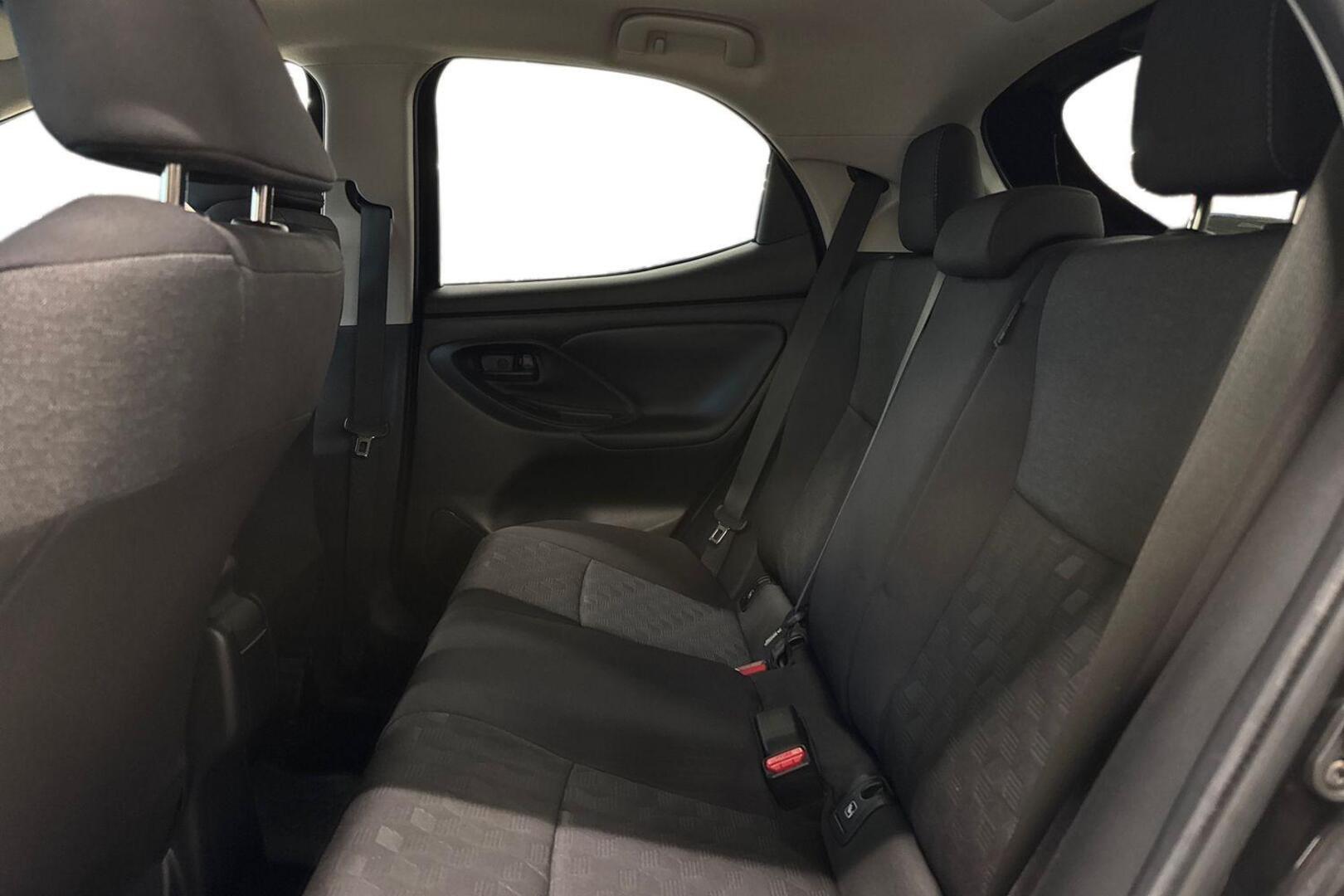 TOYOTA YARIS 10