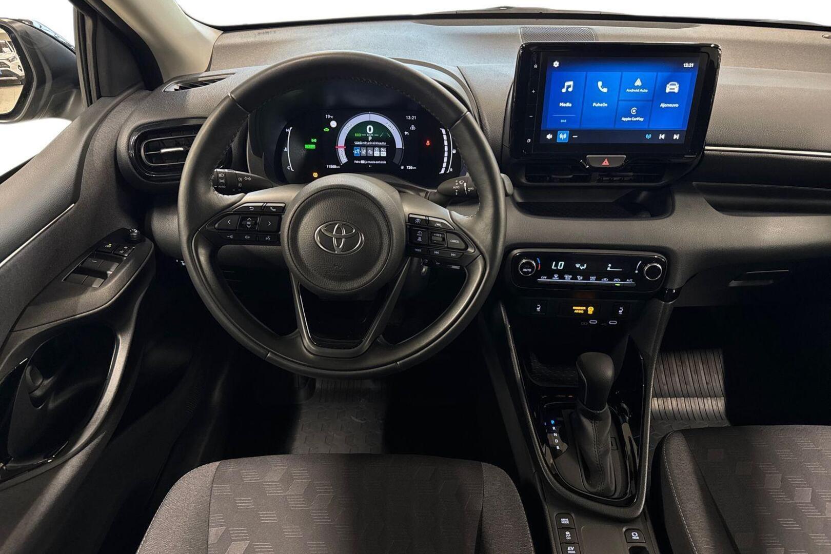TOYOTA YARIS 12