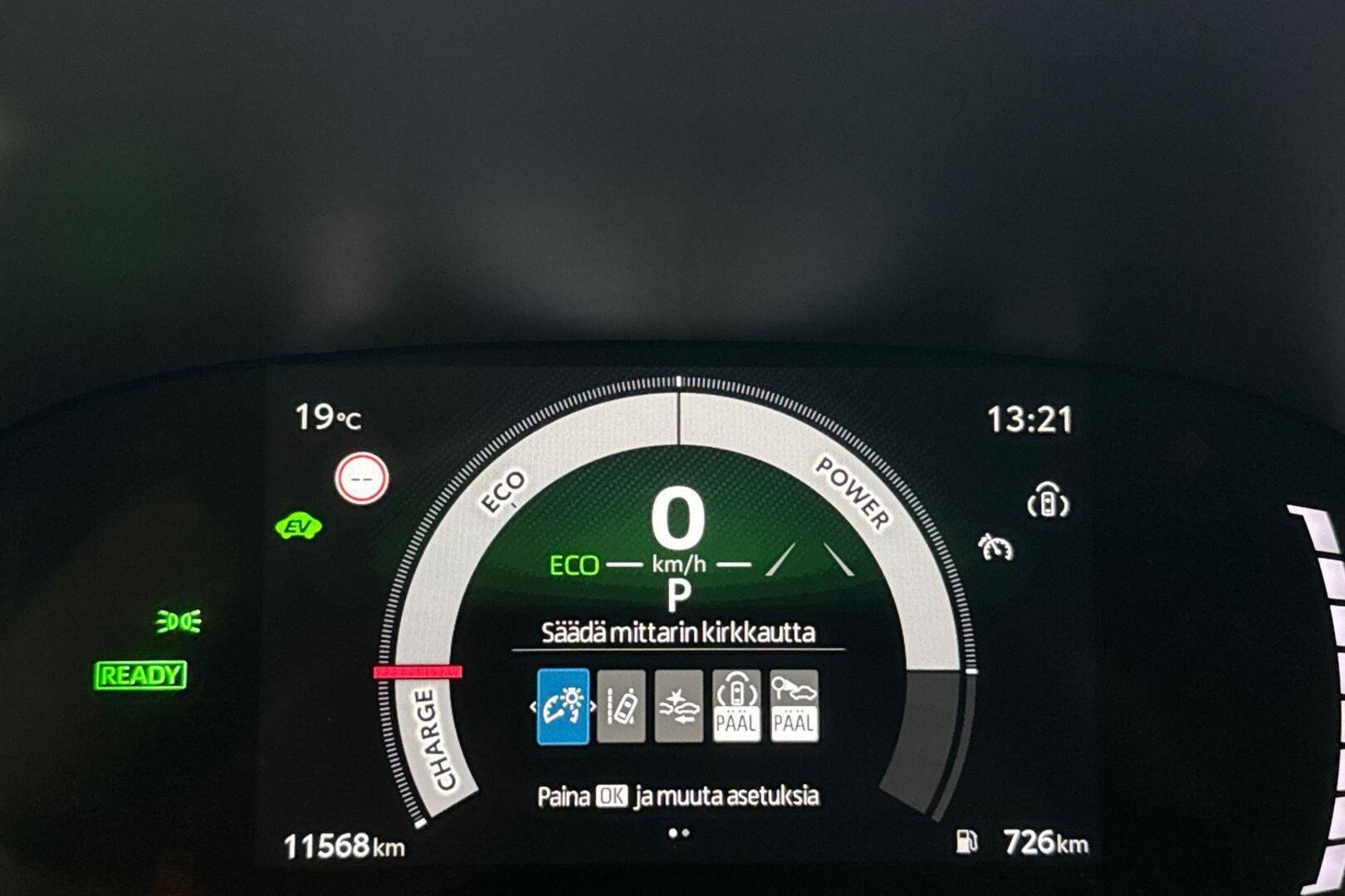 TOYOTA YARIS 14