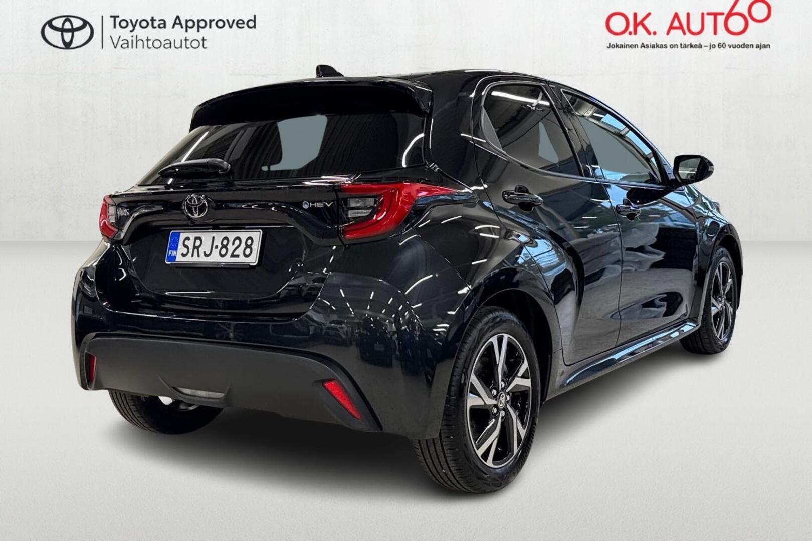 TOYOTA YARIS 5