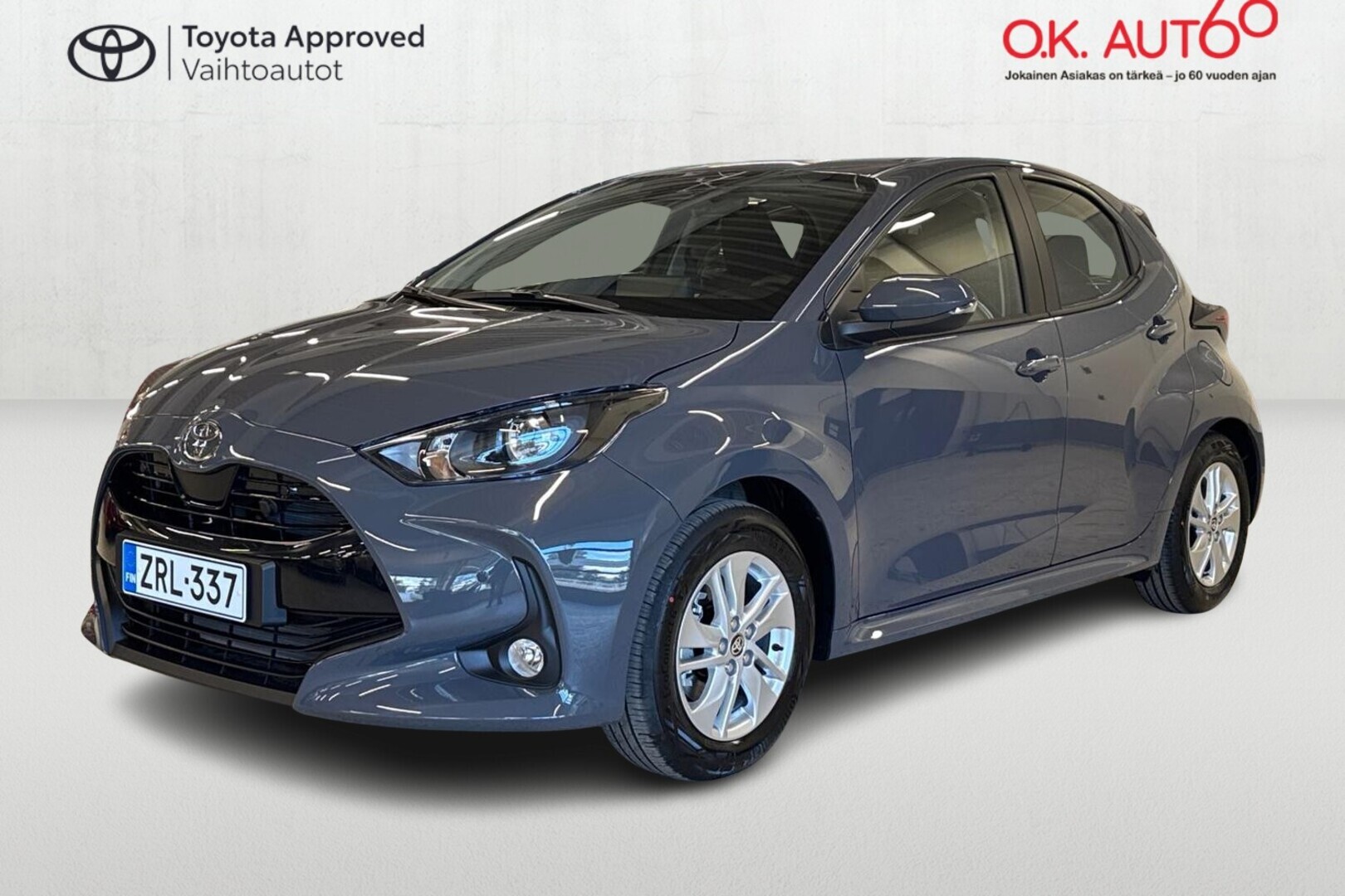 TOYOTA YARIS 1