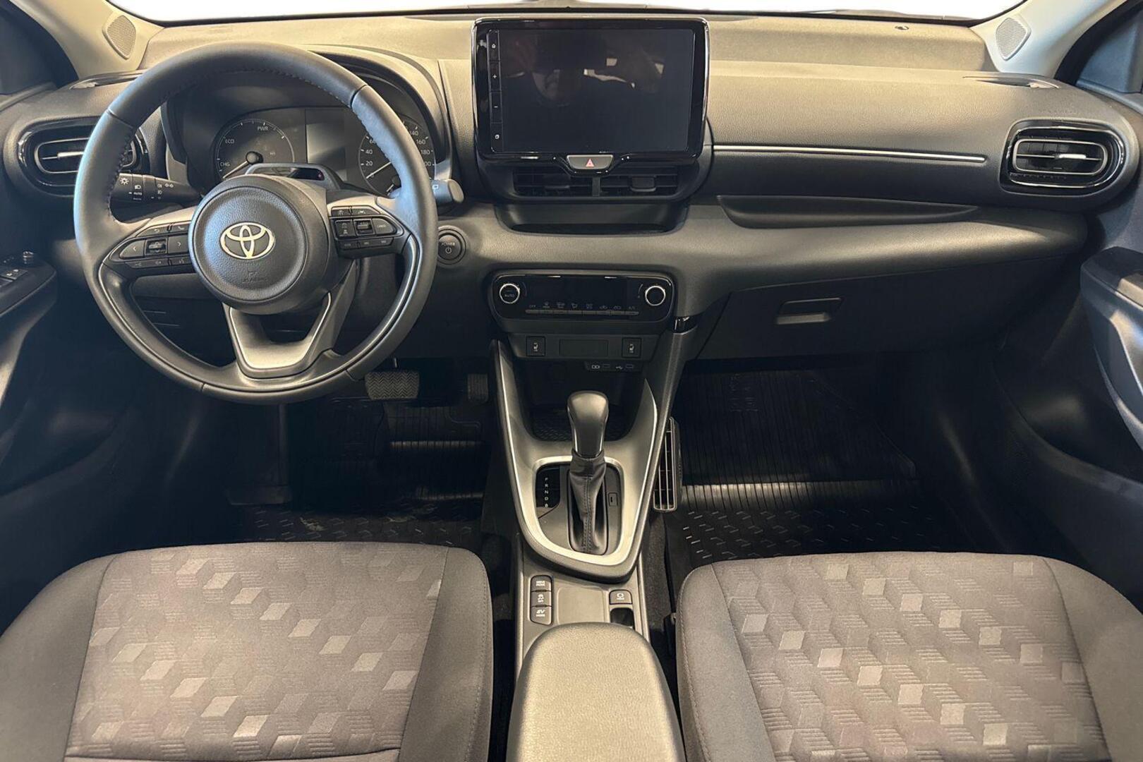 TOYOTA YARIS 10