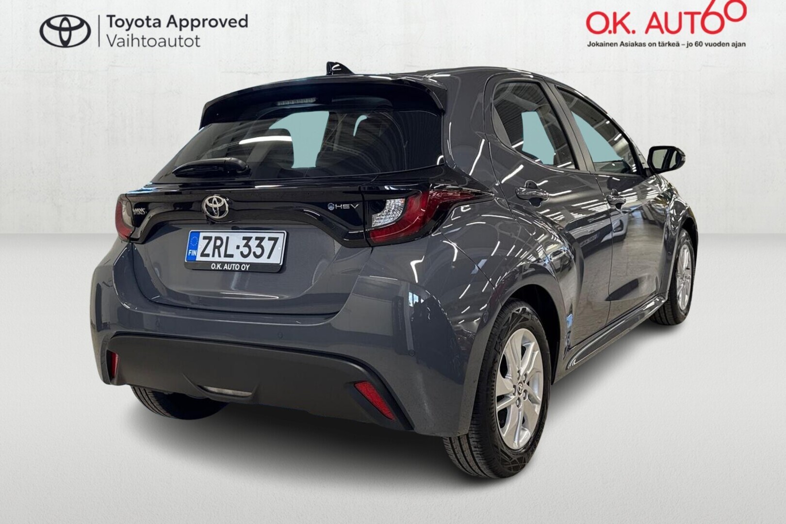 TOYOTA YARIS 5
