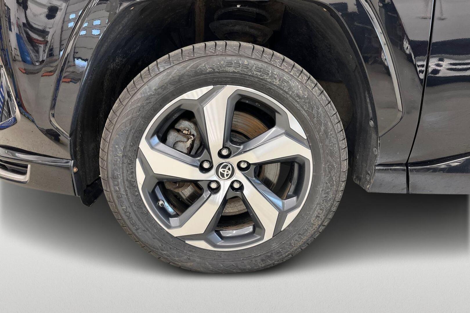 TOYOTA RAV4 Plug-in 18