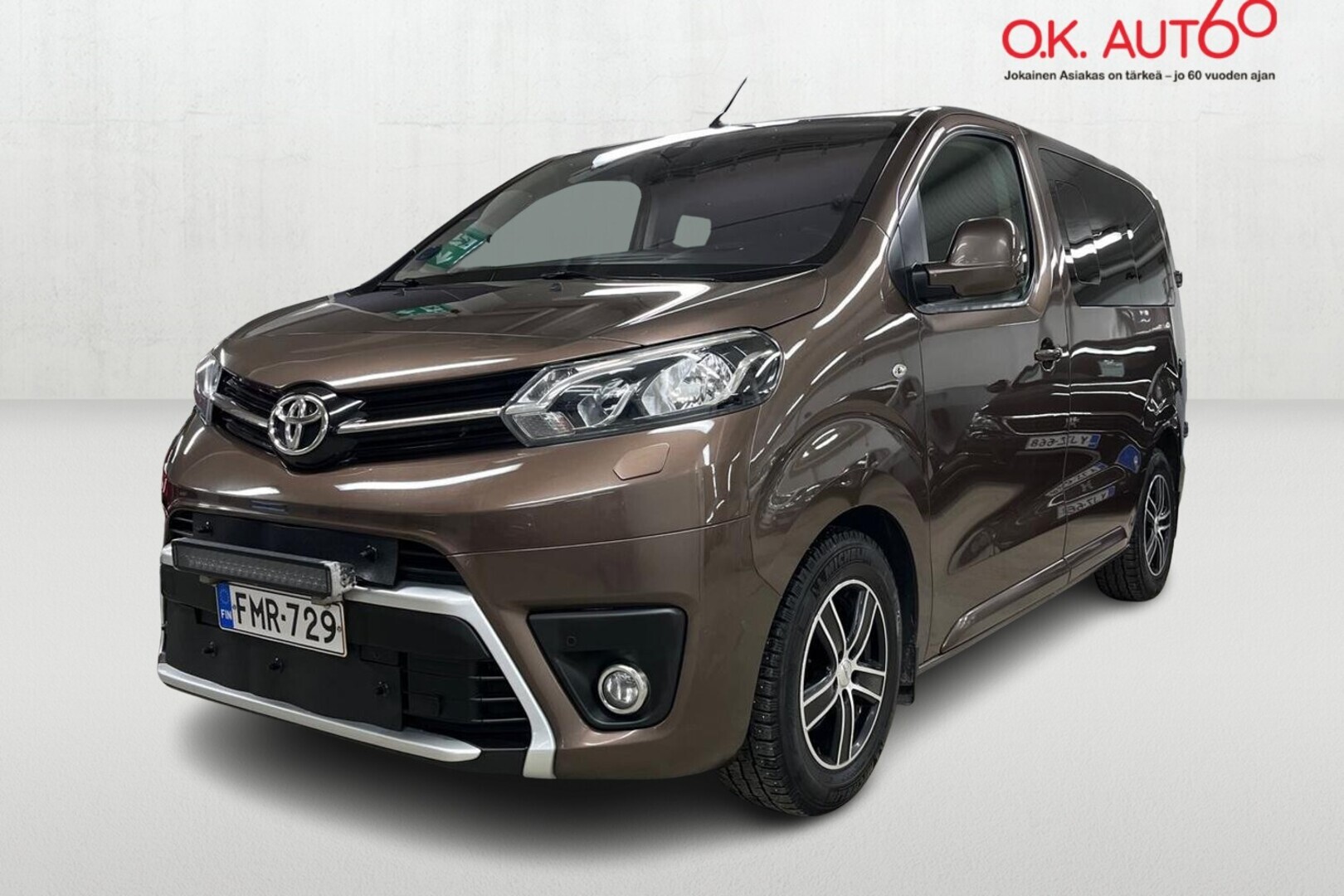 TOYOTA Proace Verso 1