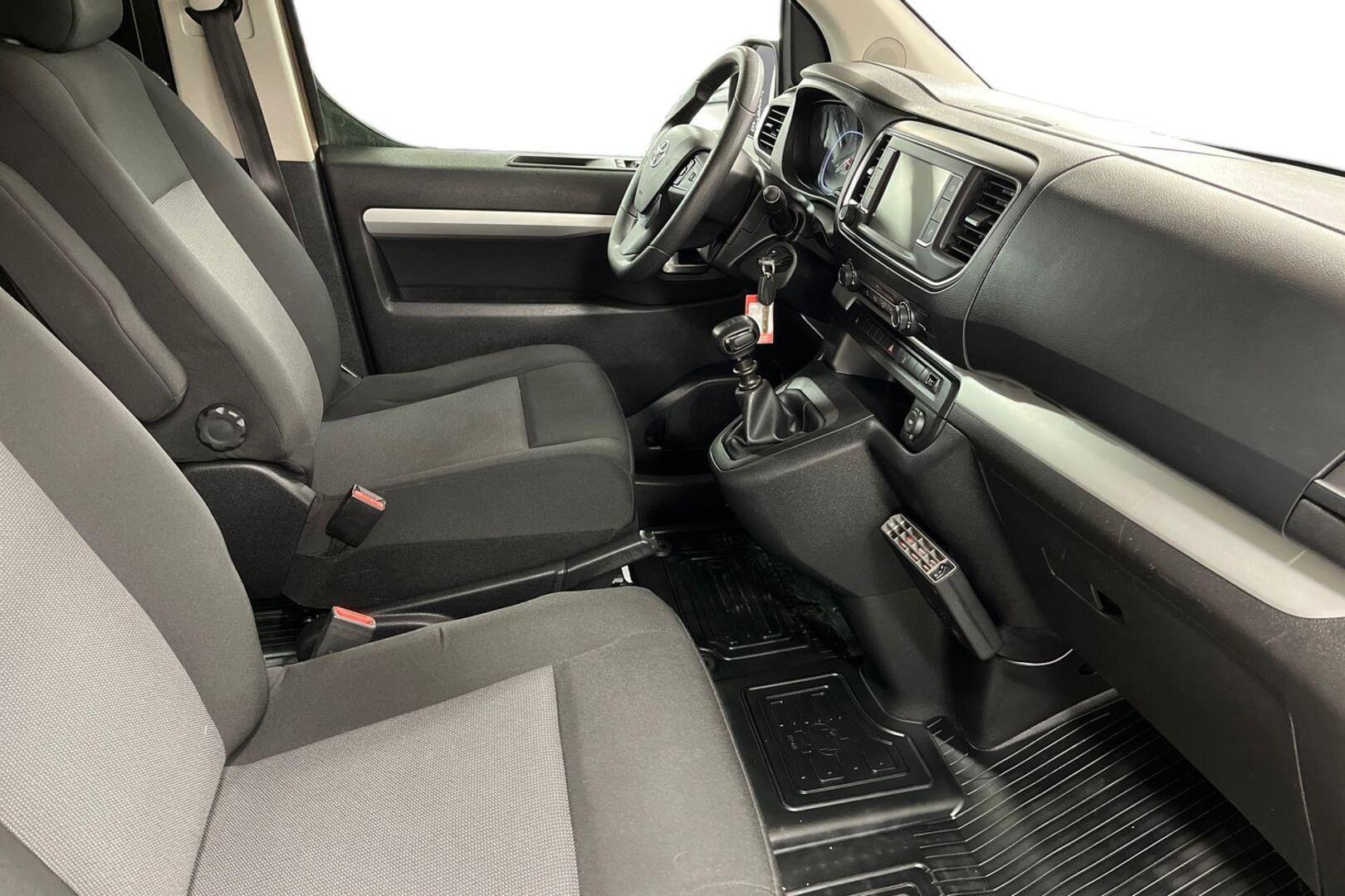 TOYOTA Proace Verso 17