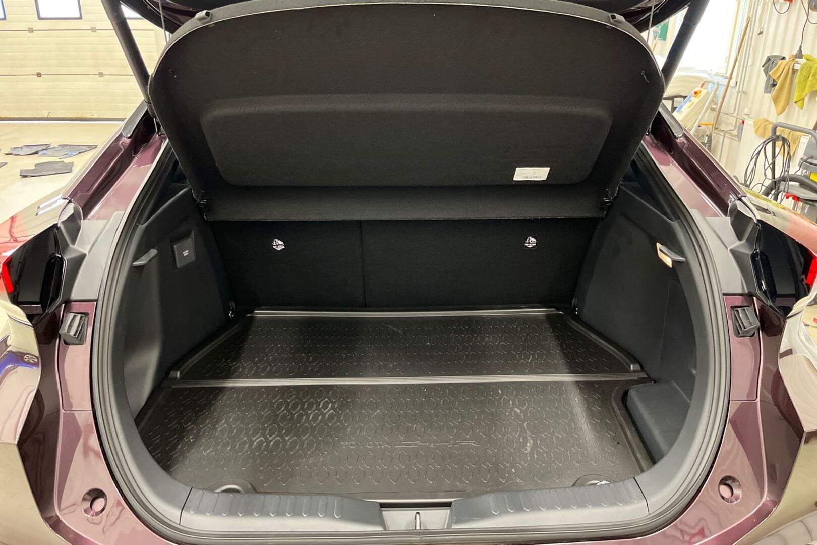 TOYOTA C-HR 16