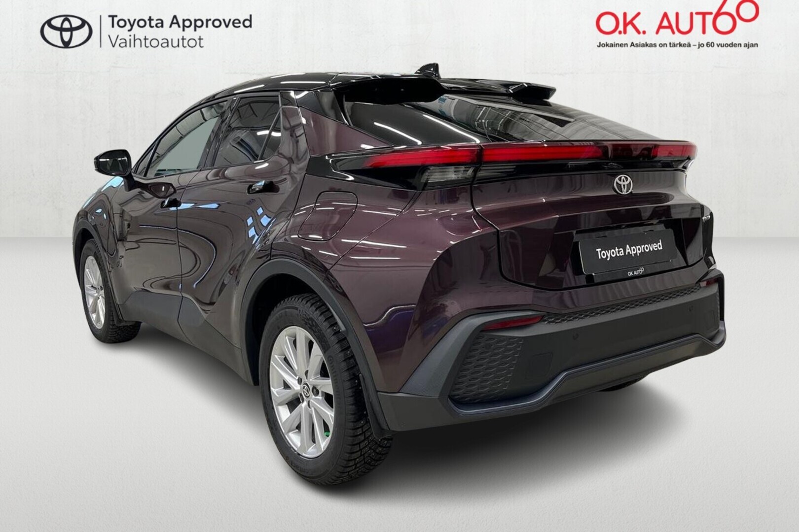 TOYOTA C-HR 4