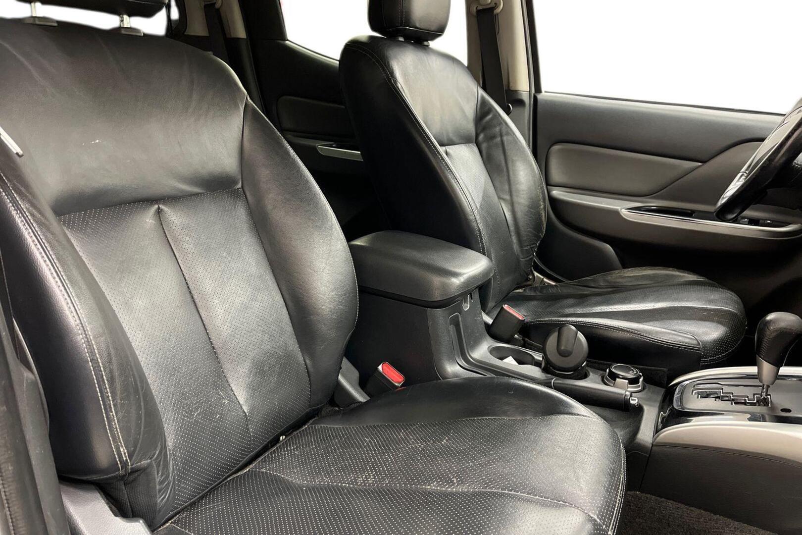 MITSUBISHI L200 16