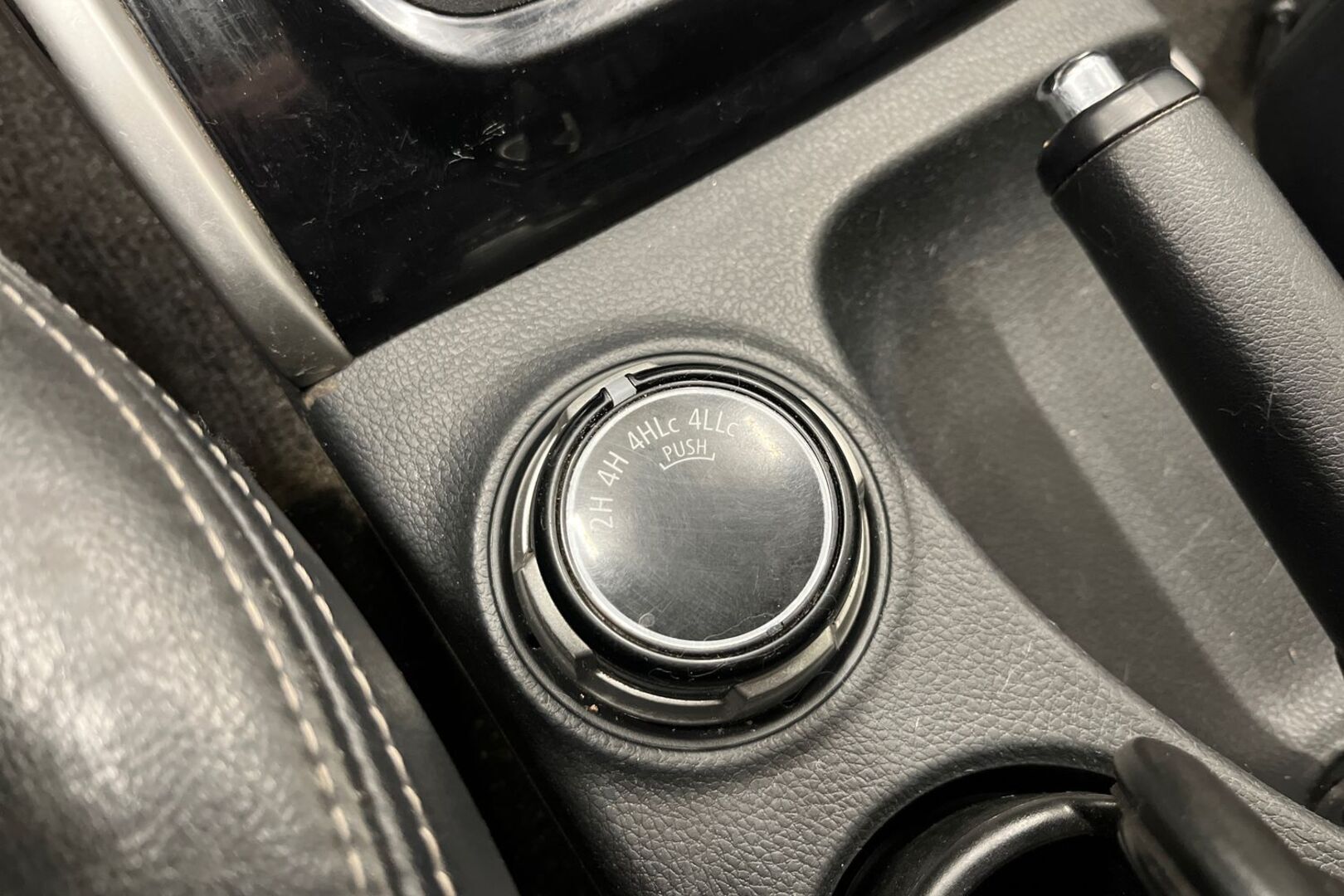 MITSUBISHI L200 20