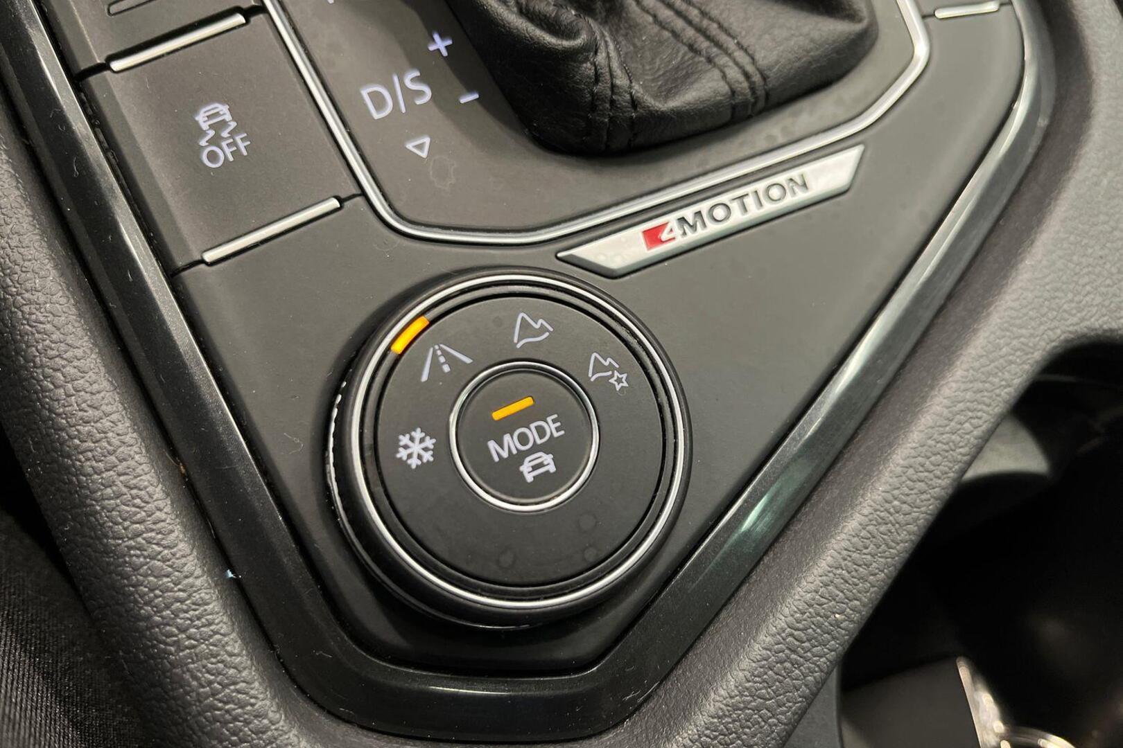 VOLKSWAGEN Tiguan 20