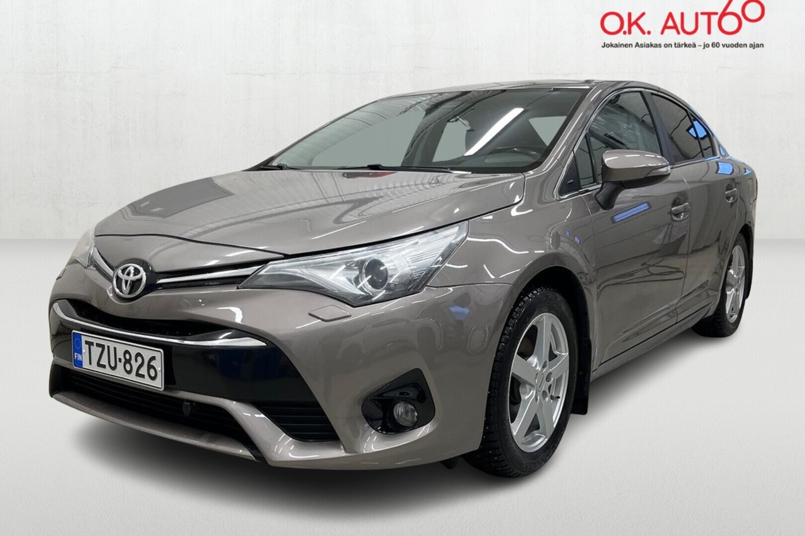 TOYOTA Avensis 1