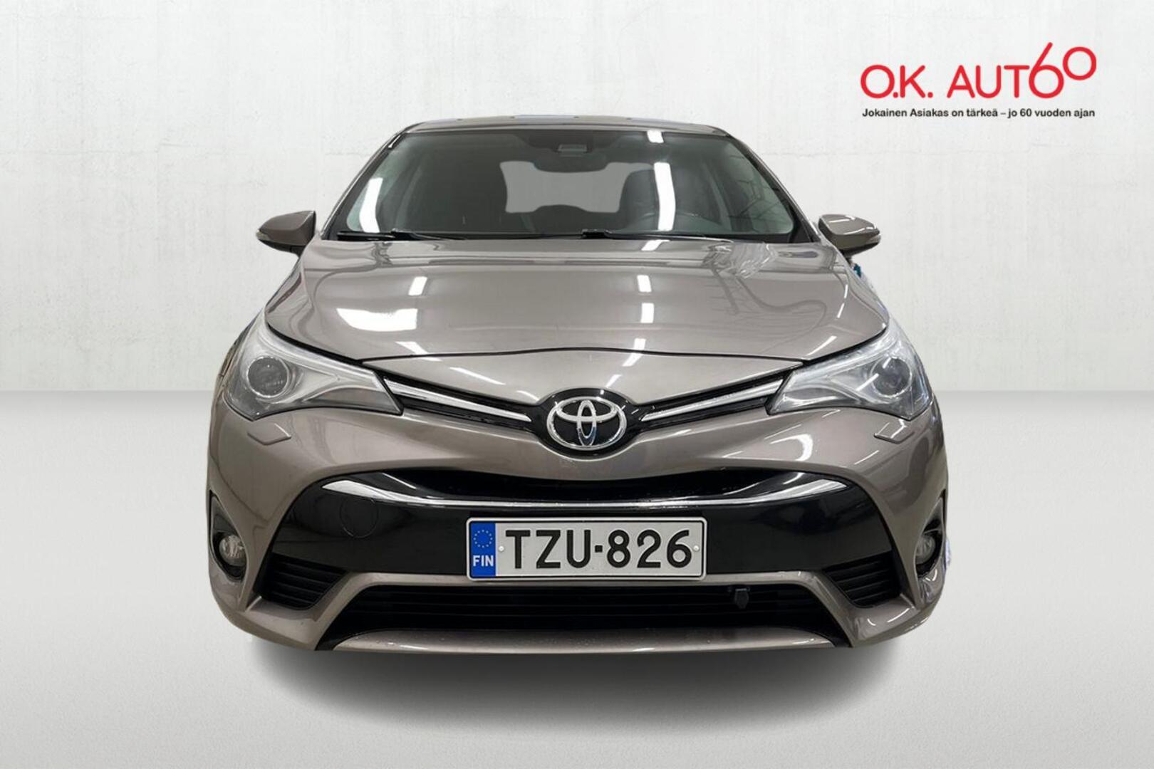 TOYOTA Avensis 7