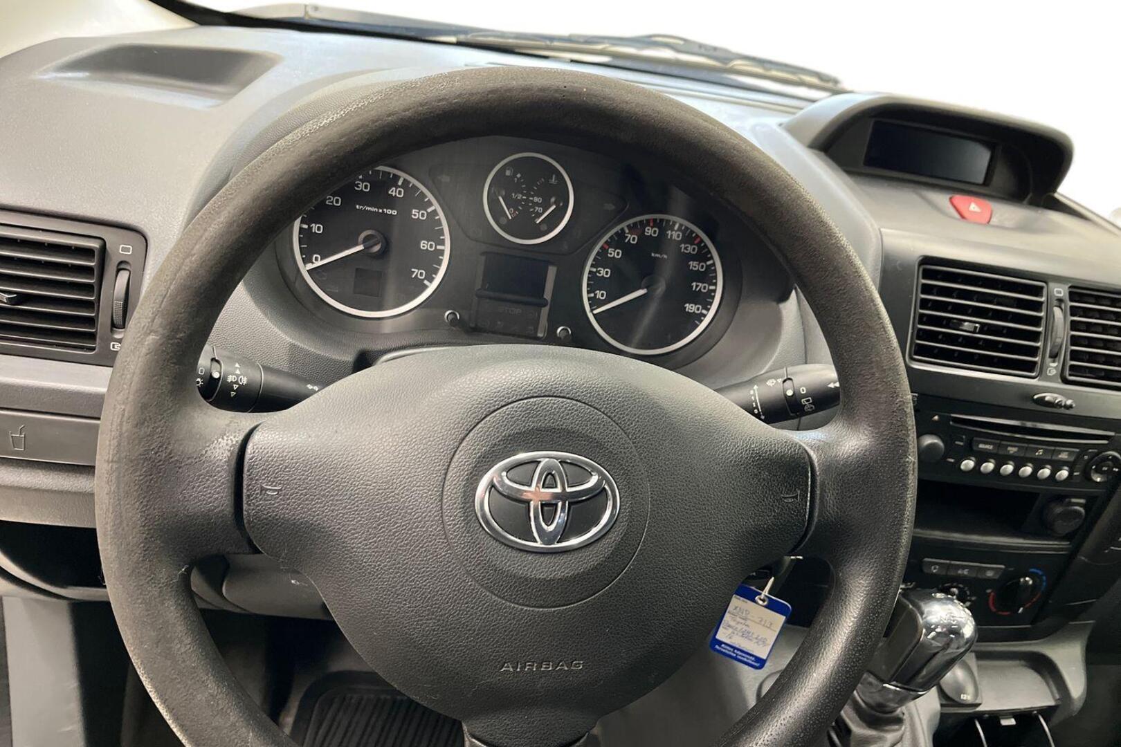 TOYOTA Proace 12
