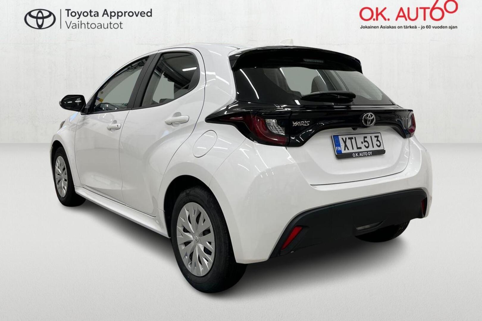 TOYOTA Yaris 5