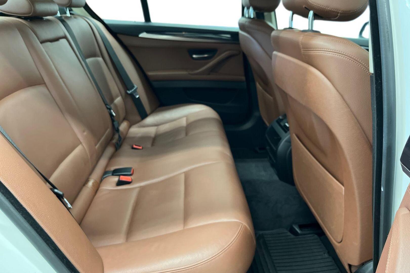 BMW 520 21