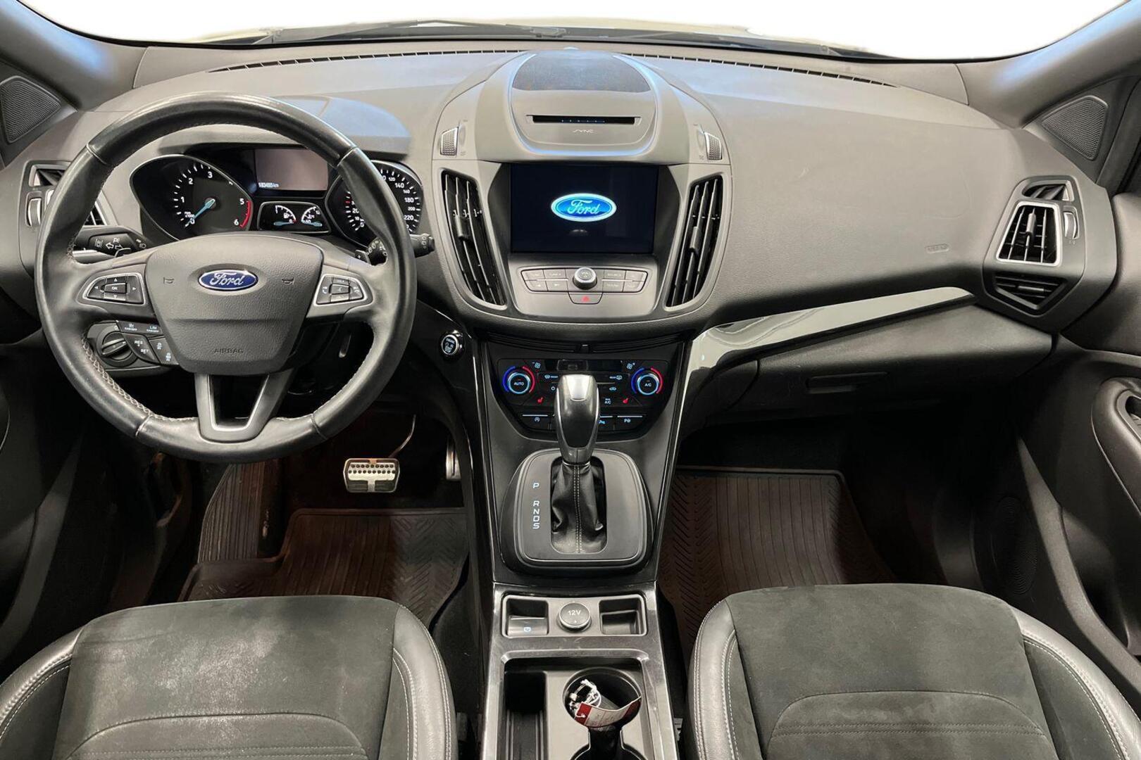 FORD Kuga 10