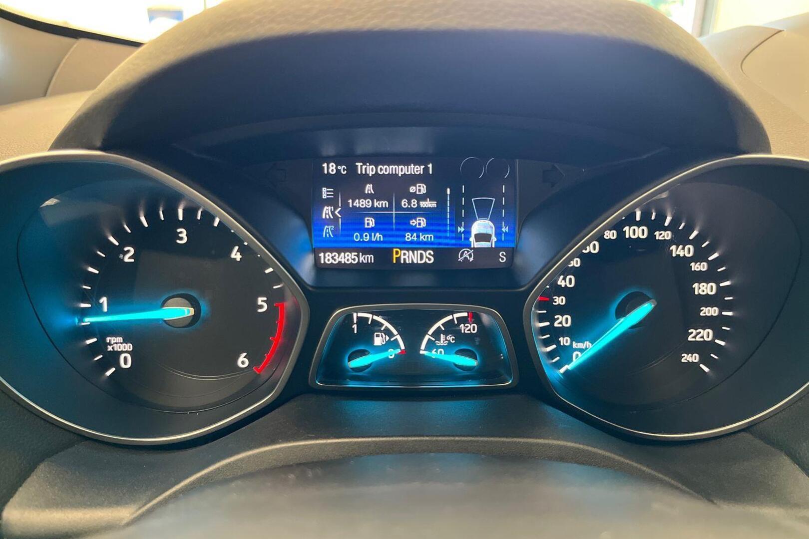FORD Kuga 13