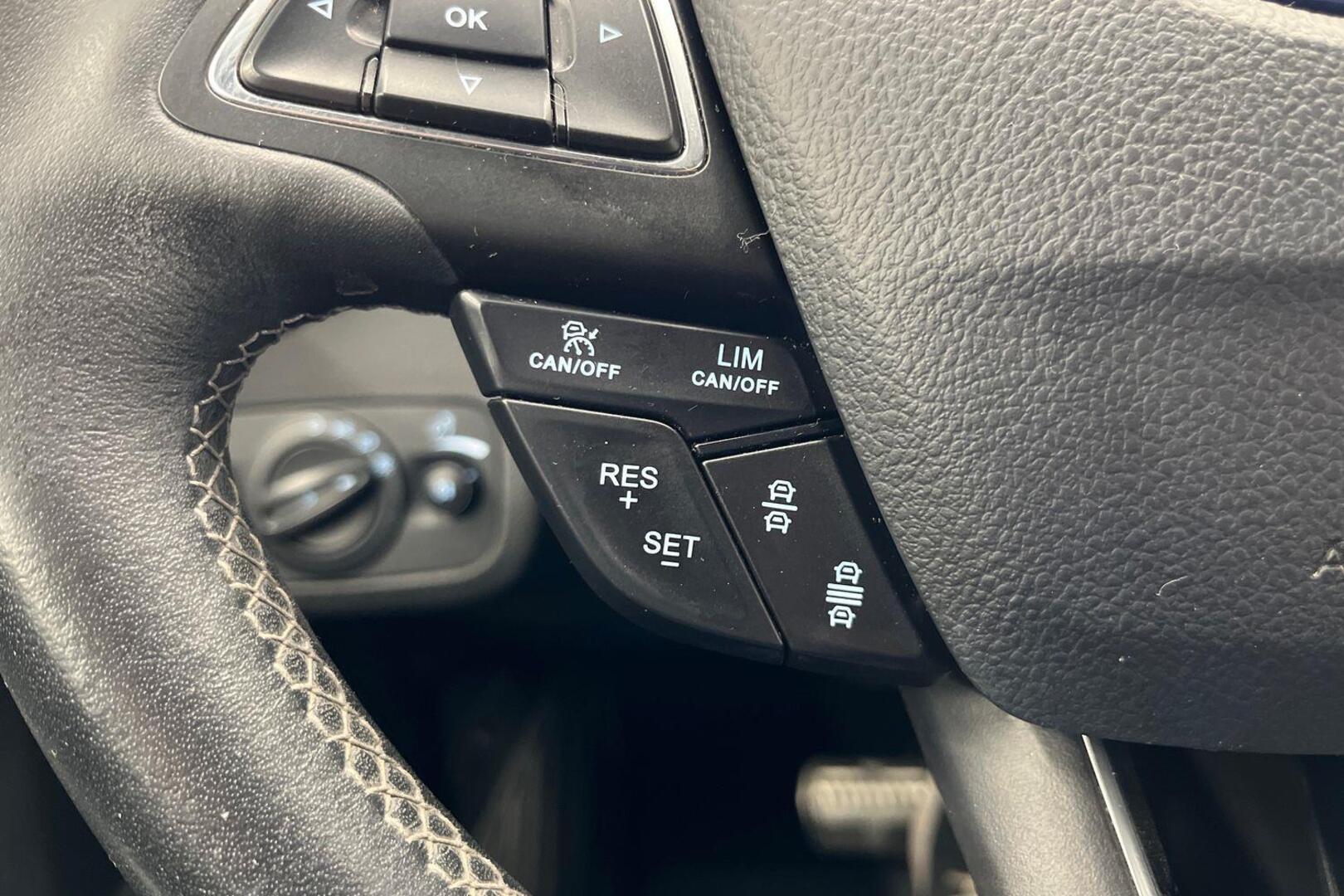 FORD Kuga 22