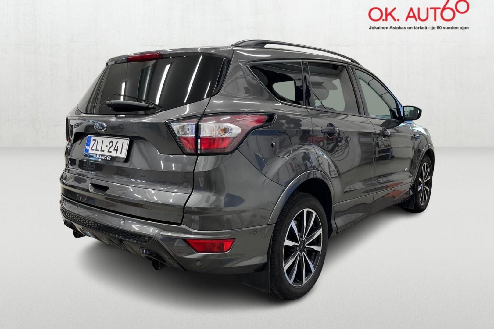 FORD Kuga 5