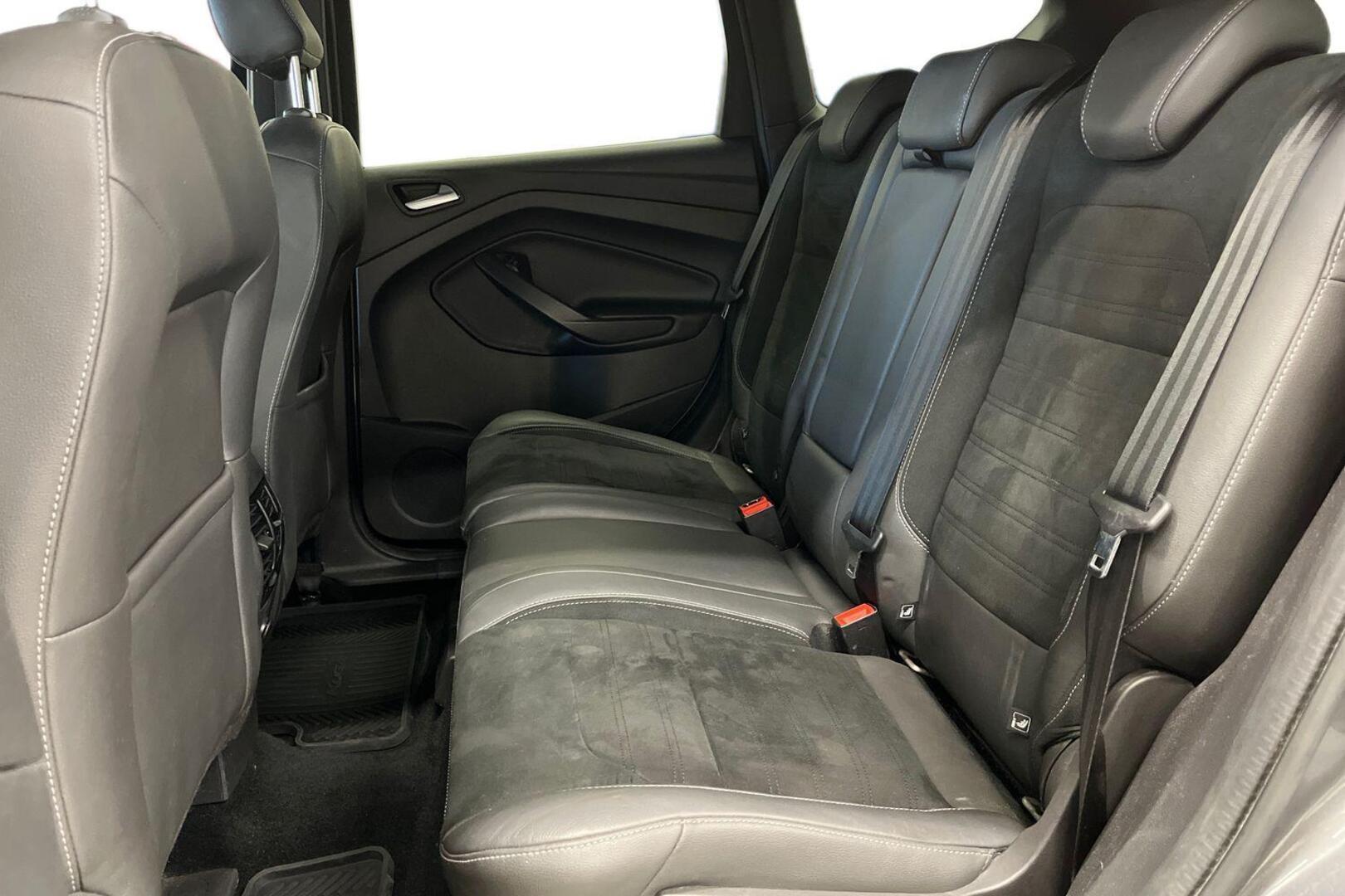 FORD Kuga 9