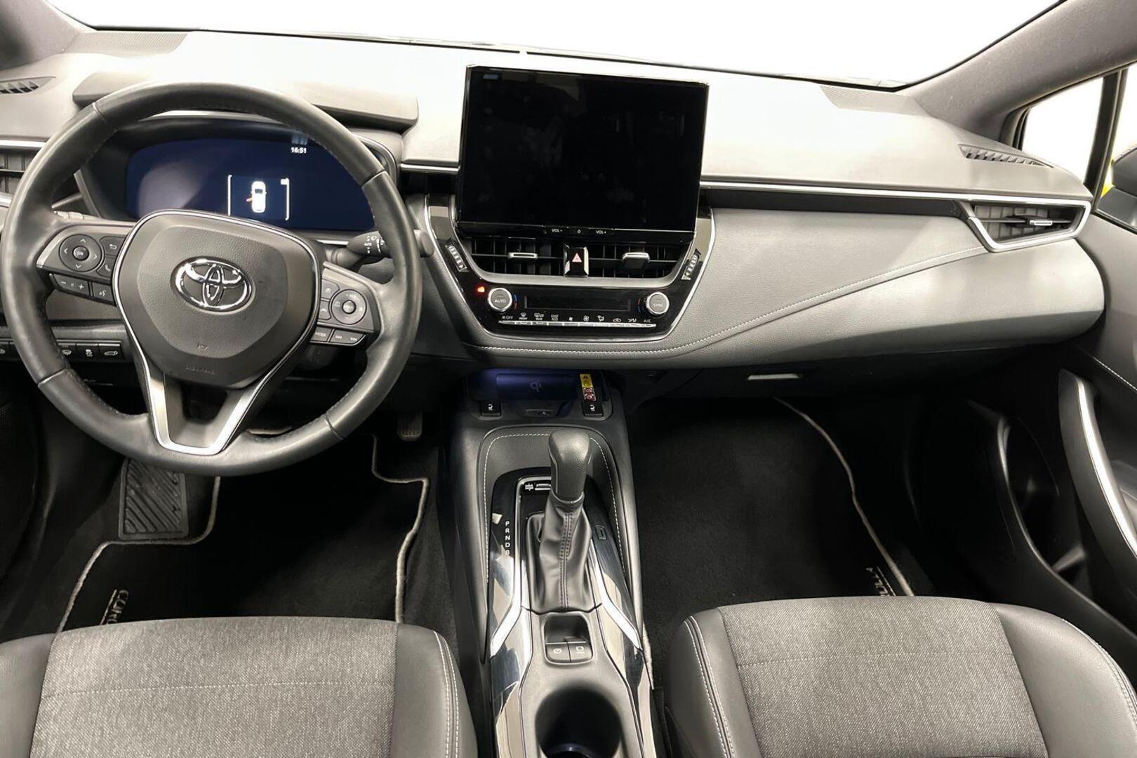 TOYOTA Corolla 12