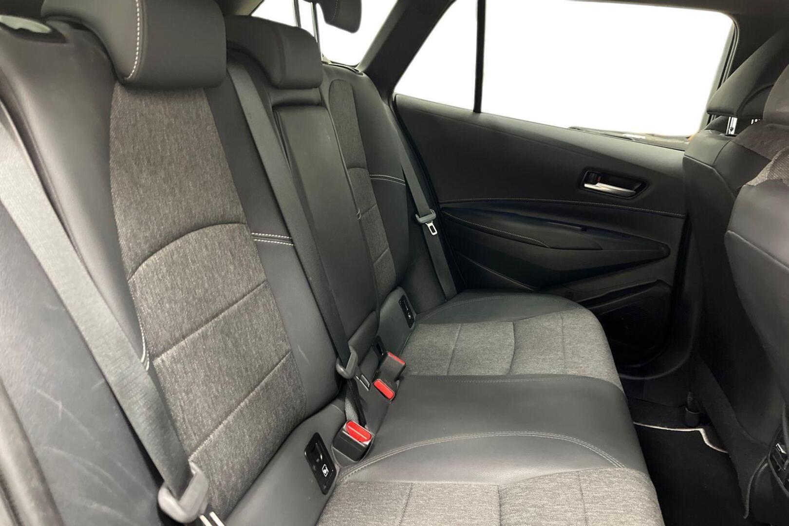 TOYOTA Corolla 18