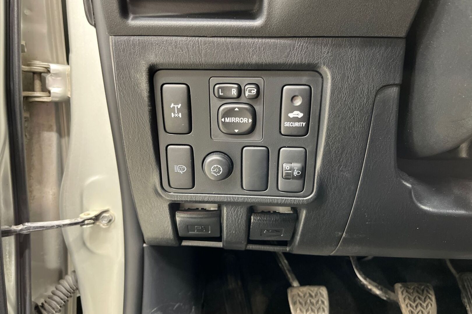 TOYOTA Hilux 21