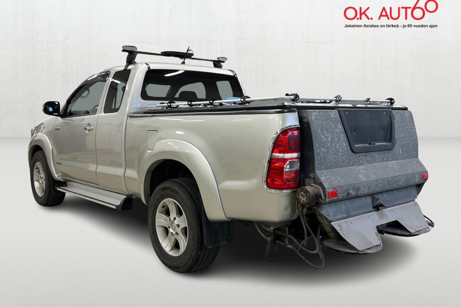 TOYOTA Hilux 3