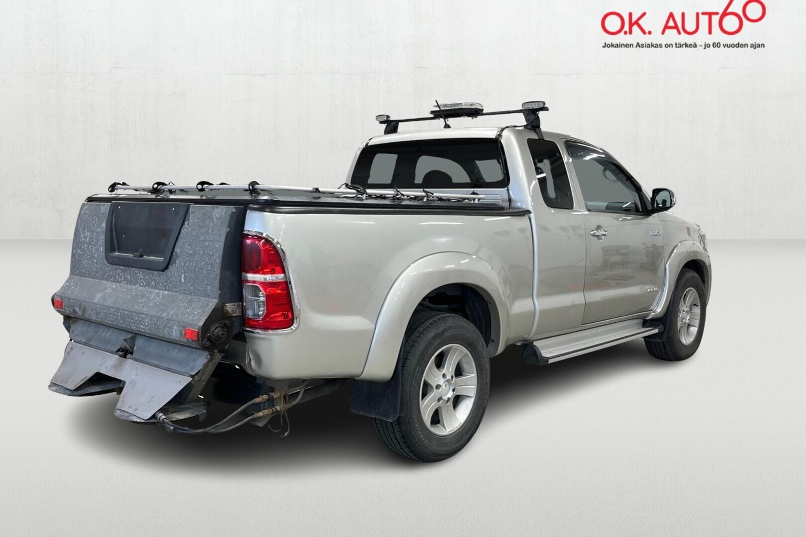 TOYOTA Hilux 5