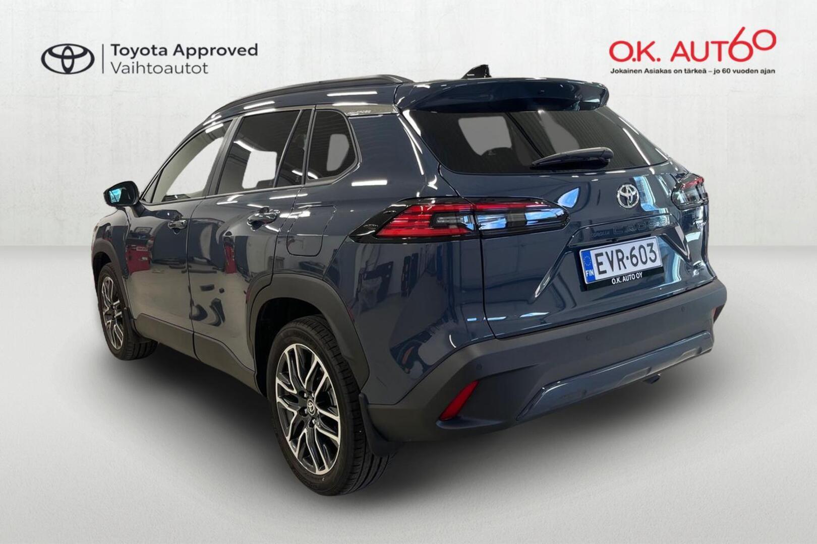 TOYOTA Corolla Cross 4