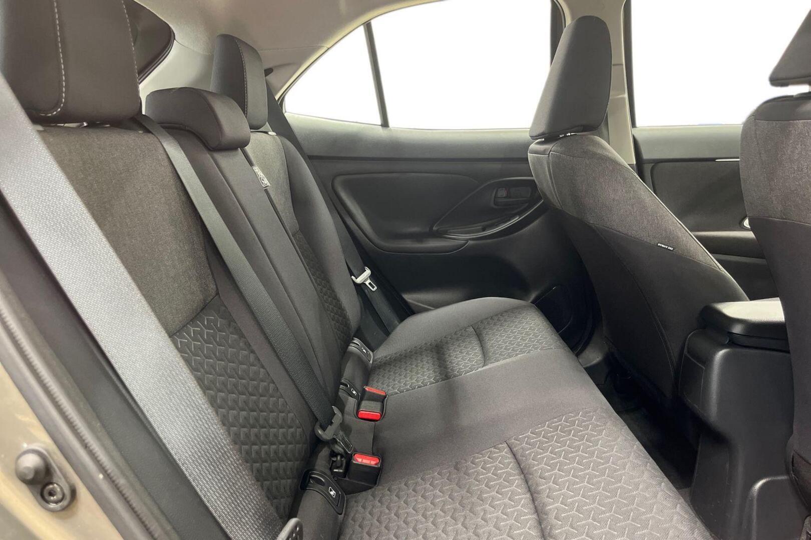 TOYOTA Yaris Cross 18